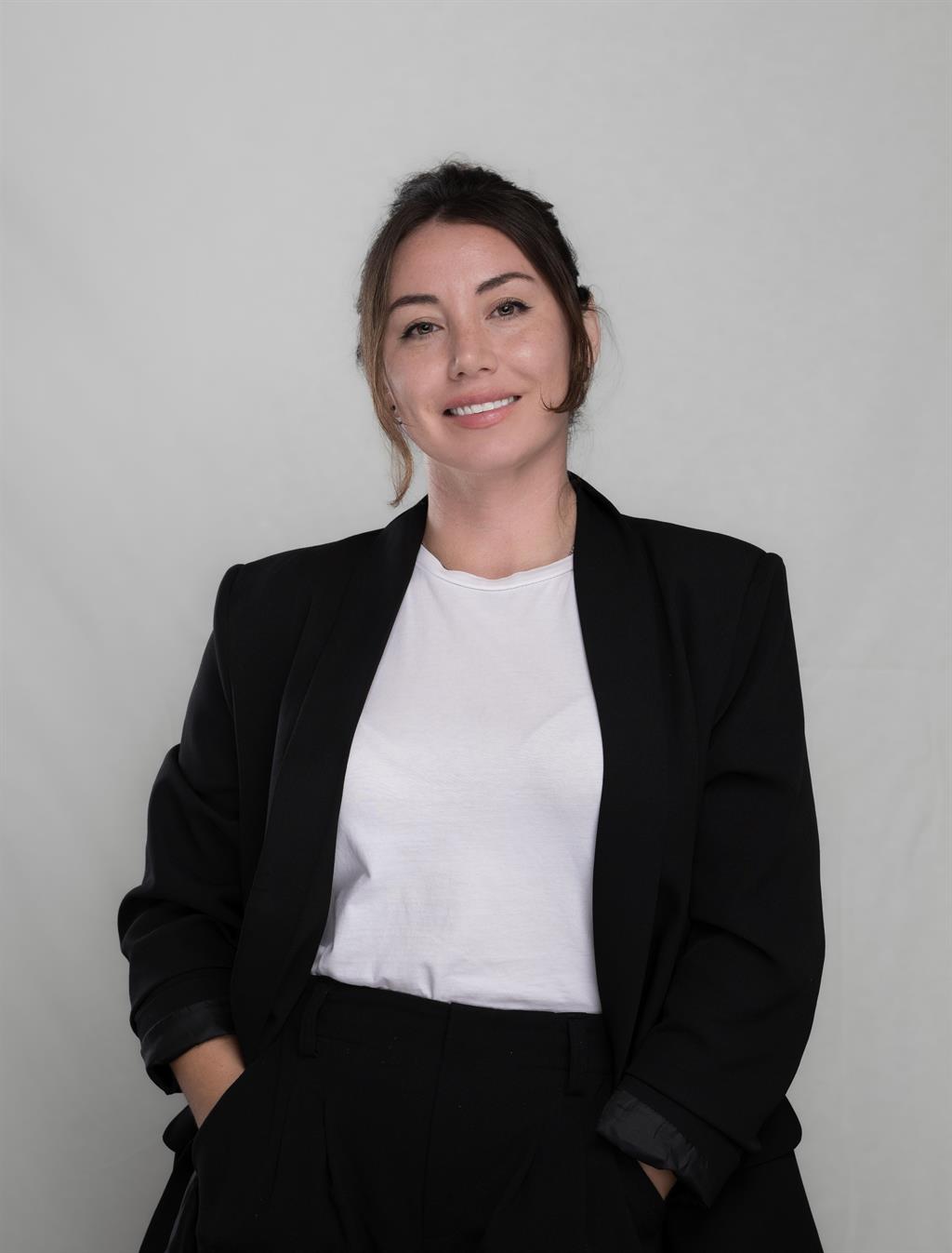 Evangelina Palacios, Mäklare Svensk Fastighetsförmedling