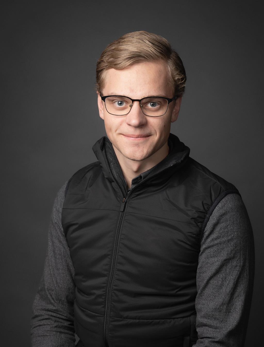 Hugo Evebring, Mäklare Svensk Fastighetsförmedling