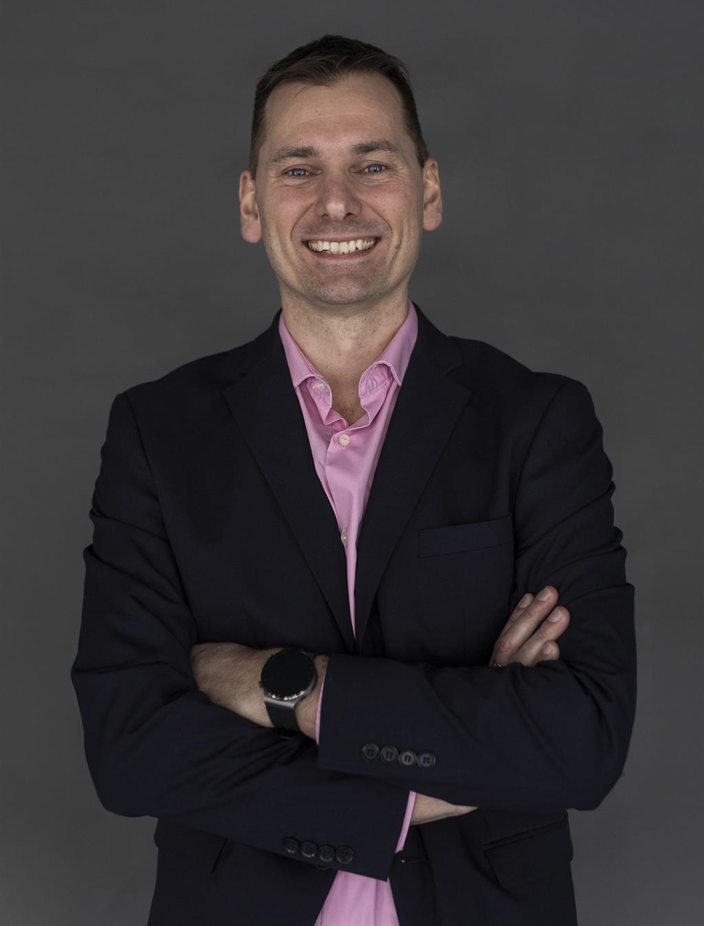 Lenko Matutinovic, Mäklare Svensk Fastighetsförmedling