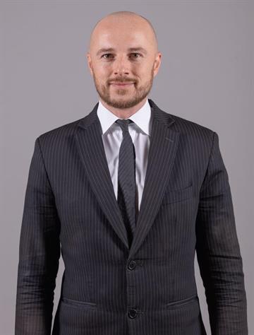Adam Simpson, Mäklare Svensk Fastighetsförmedling