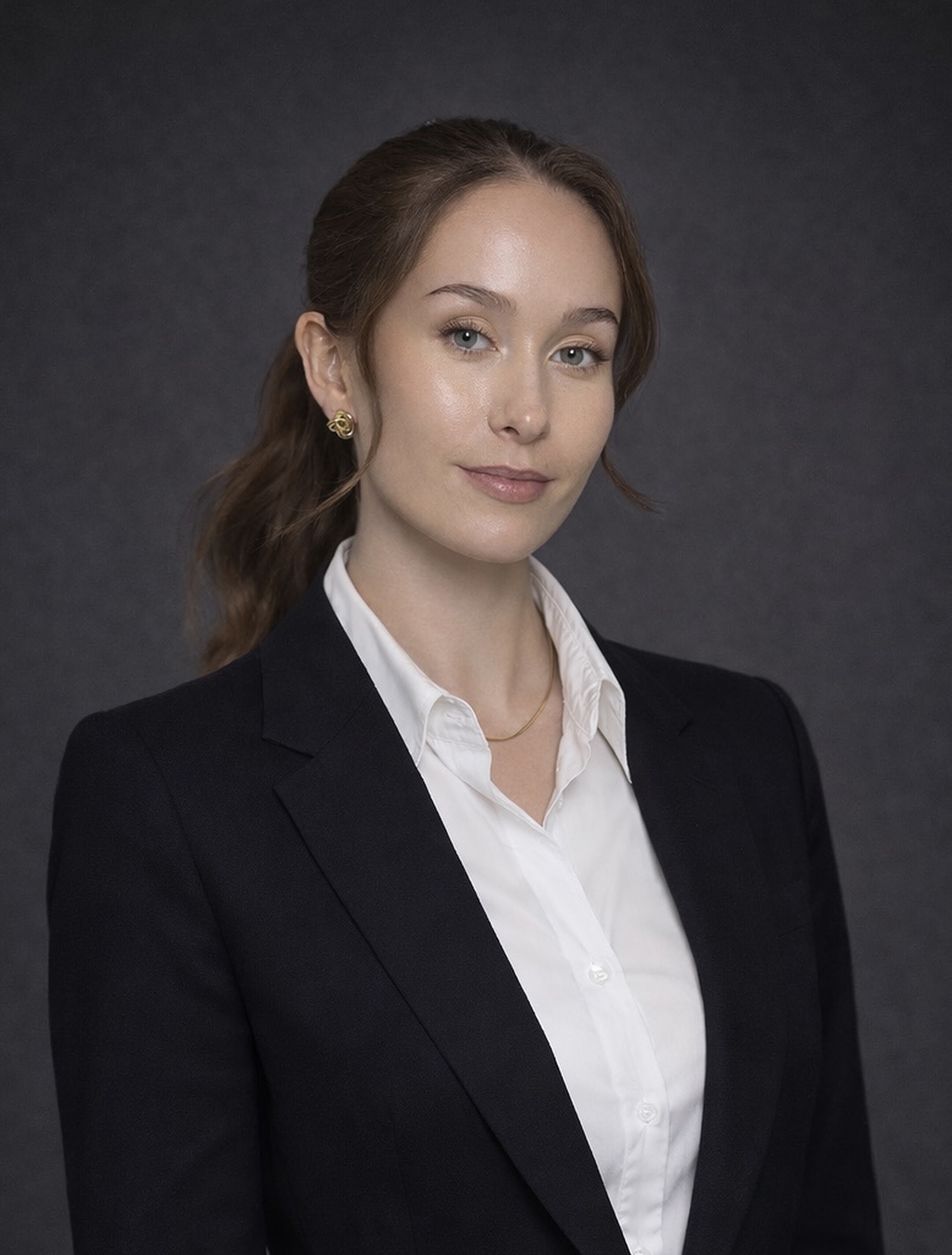 Alma Larsson, Mäklare Svensk Fastighetsförmedling