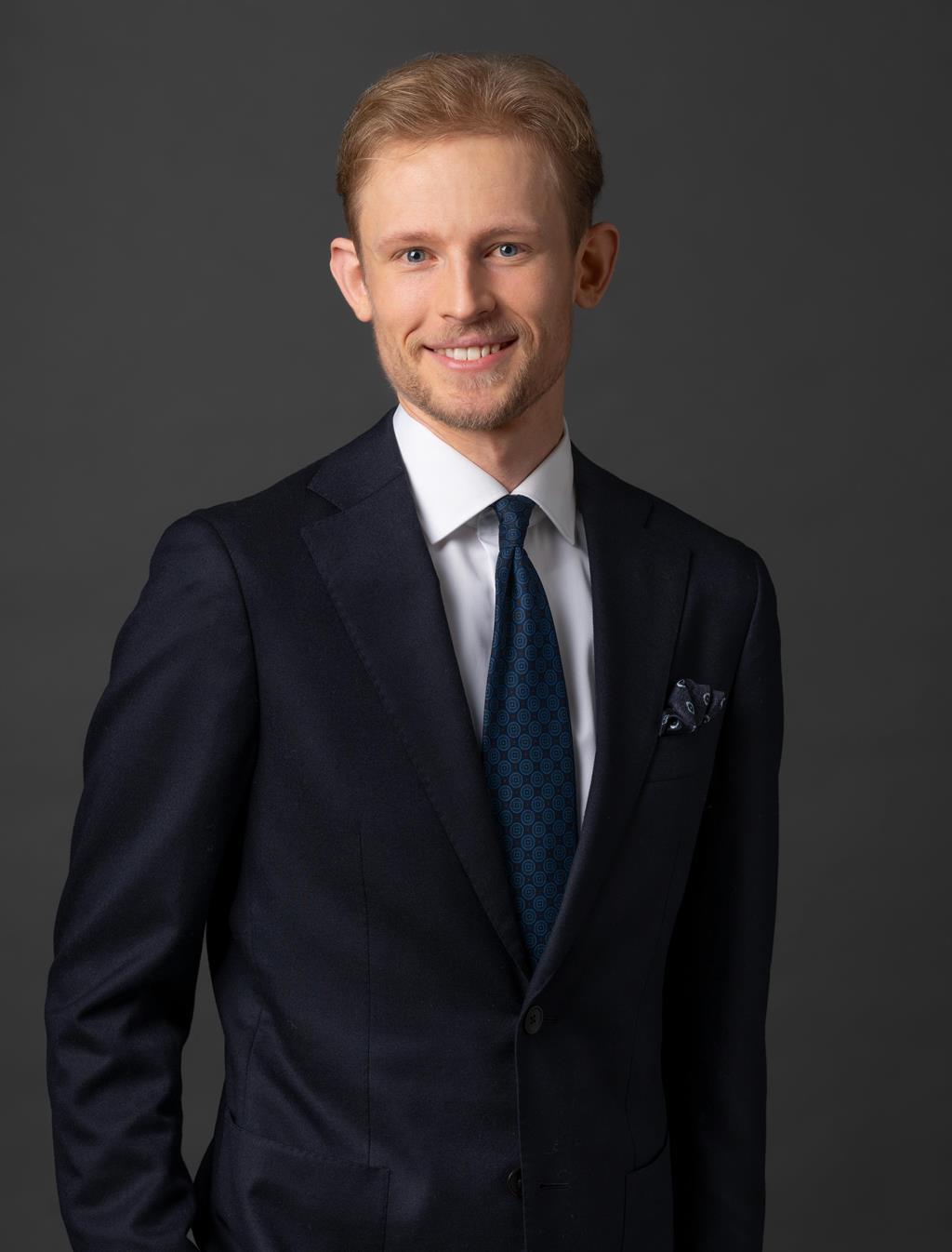 William Mesch, Mäklare Svensk Fastighetsförmedling