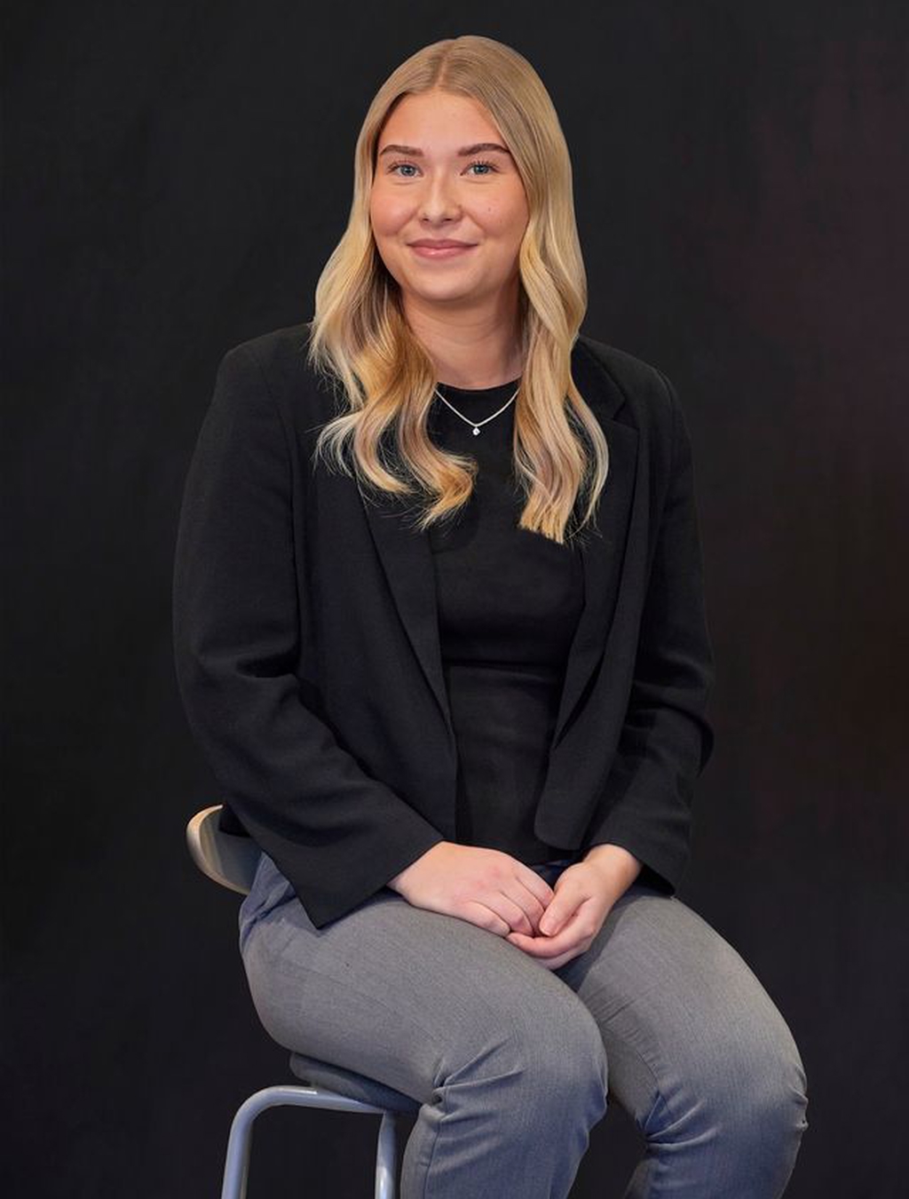 Wilma Jährling, Mäklare Svensk Fastighetsförmedling