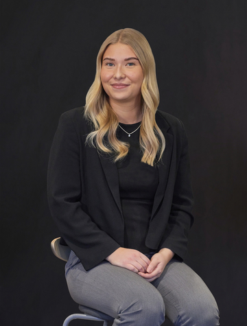 Wilma Jährling, Mäklare Svensk Fastighetsförmedling