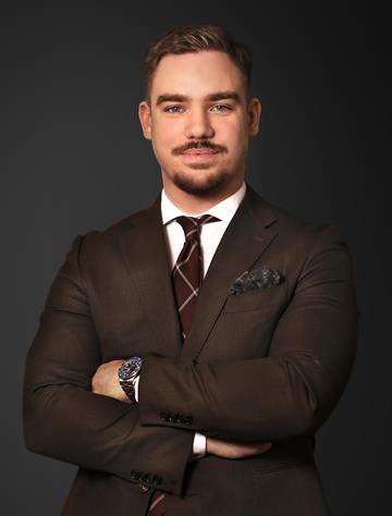 Alexander Segerfeldt, Mäklare Svensk Fastighetsförmedling