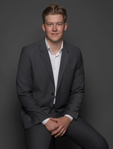 Ludvig Löfgren, Mäklare Svensk Fastighetsförmedling