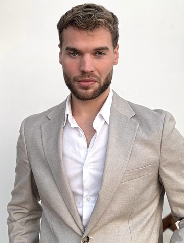 Oskar Bosten, Real estate agent Svensk Fastighetsförmedling
